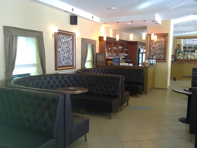 Others 3, Penzion Cosmopolitan I., Banská Štiavnica