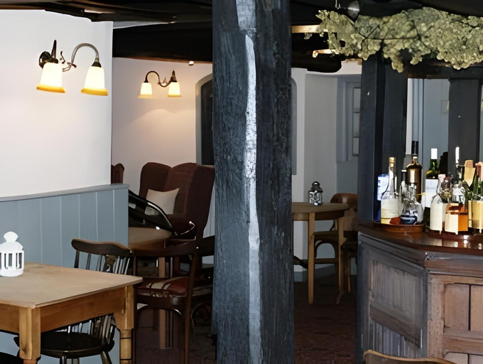Food & Drinks 4, The Old Black Lion, Herefordshire