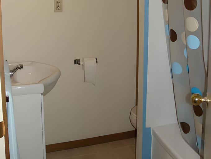 Bathroom 3, Dreamcatcher Hostel, Columbia-Shuswap