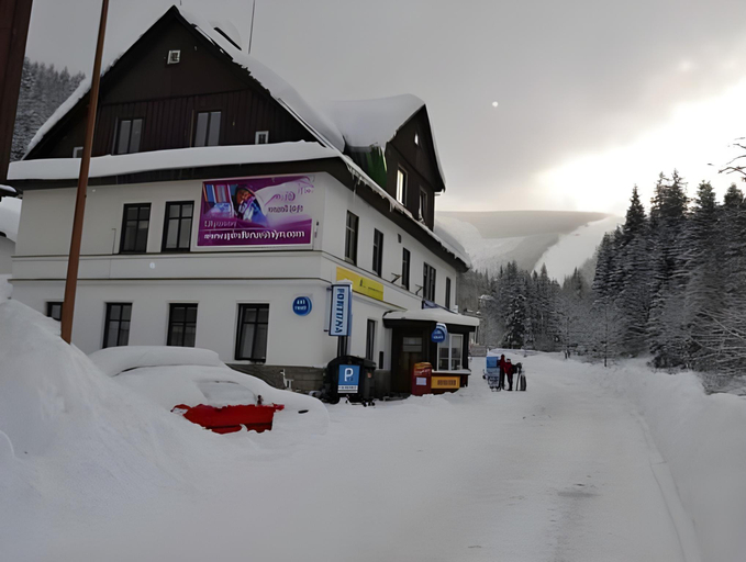 Others 4, Hostel Fortuna, Trutnov