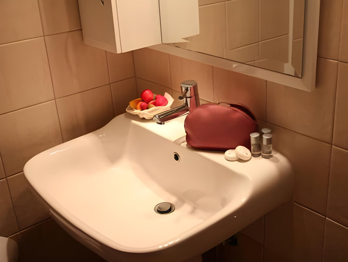 Bathroom 3, Hotel Xanthippion, East Macedonia and Thrace