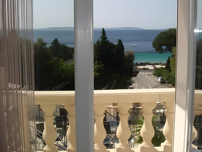 Others 2, La Residence du Cap, Var