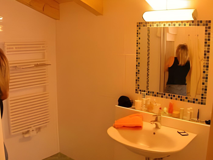 Bathroom 4, Hotel Langeck, Zell am See