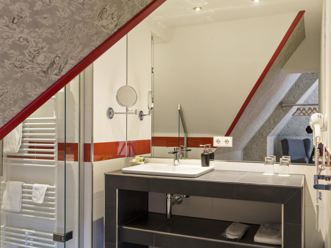 Bathroom 5, Gastehaus Schloss Saareck, Merzig-Wadern
