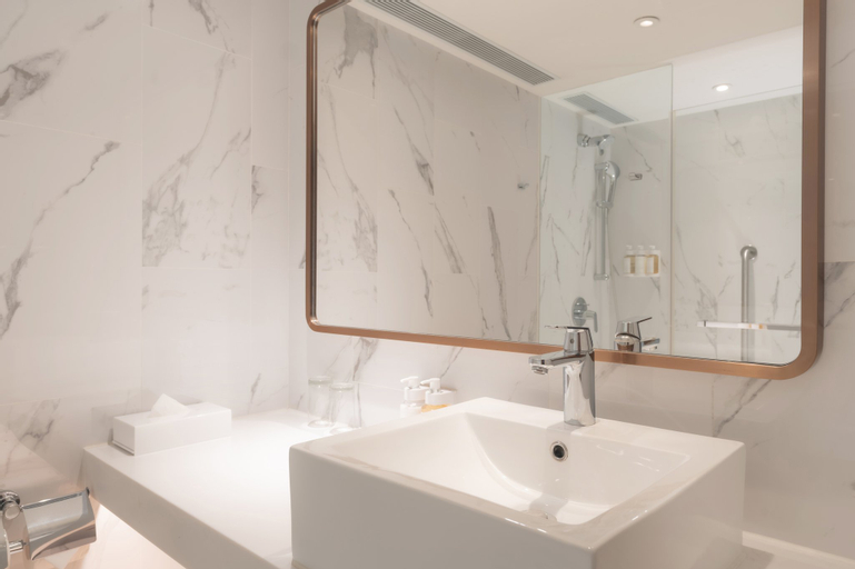 Bathroom 9