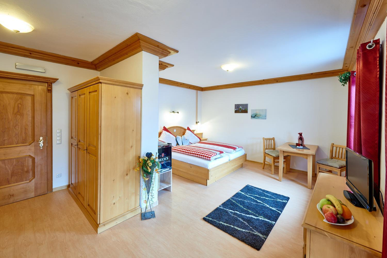 Bedroom 3, Landgasthof Penn, Passau