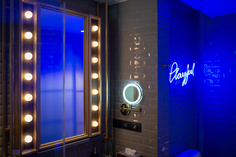 Bathroom 13