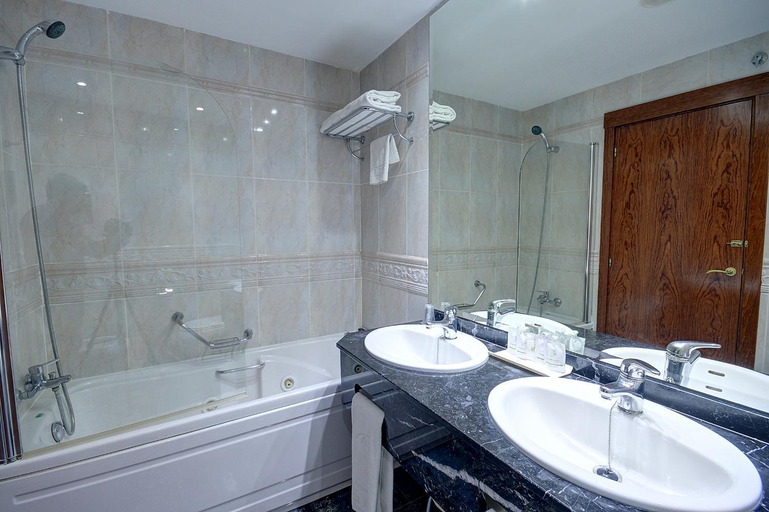 Bathroom 3, Hotel Palace Villareal, Castellón