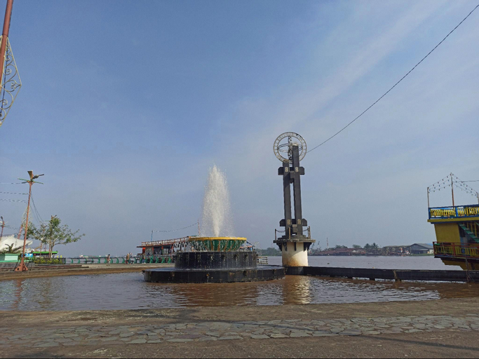 Exterior & Views, Grand Kartika Hotel, Pontianak