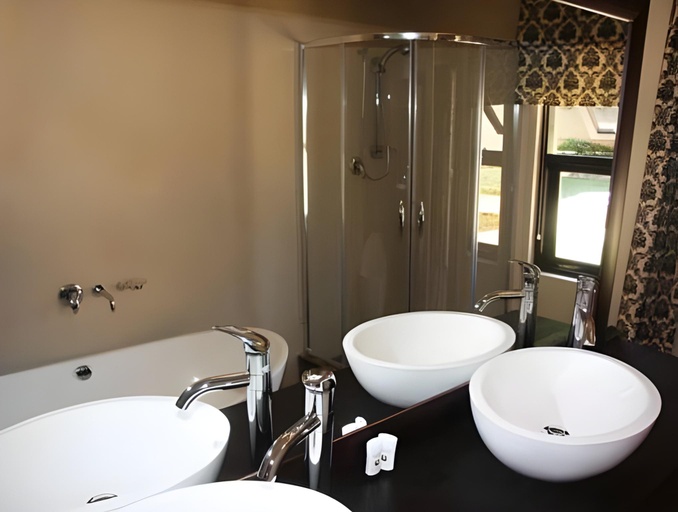 Bathroom 3, Accolades Boutique Hotel, City of Johannesburg