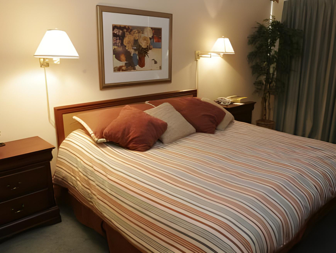 Bedroom 3, Glacier Lodge Steps to Trails and Nature, Squamish-Lillooet