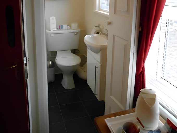 Bathroom 4, The Bluebell Guest House, East Riding of Yorkshire