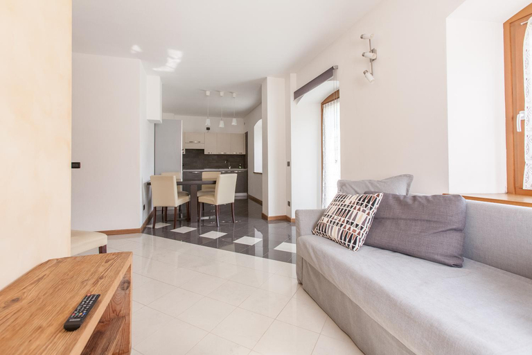 Others 4, Residence Samont, Udine