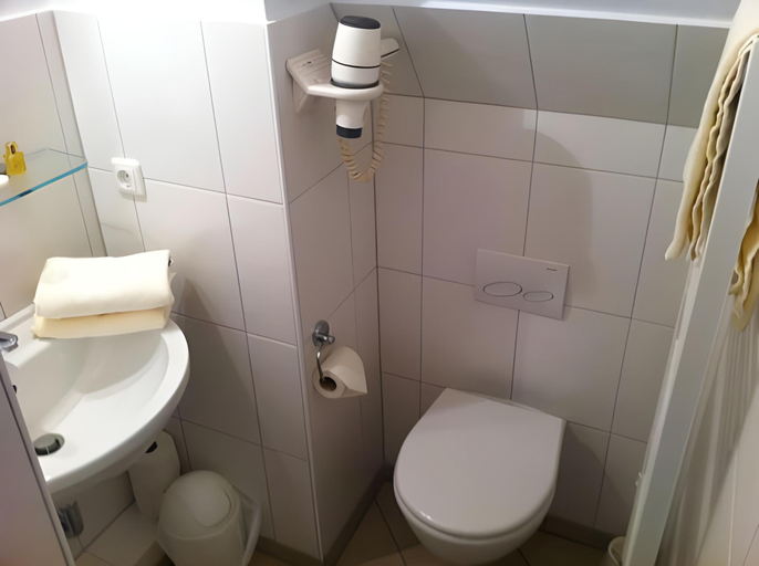 Bathroom 2, Letj Briis, Nordfriesland
