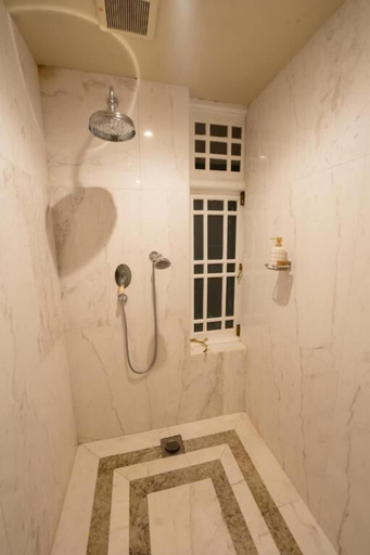 Bathroom 4, Mount Frenion Manor by Seven Angels, Yatinuwara