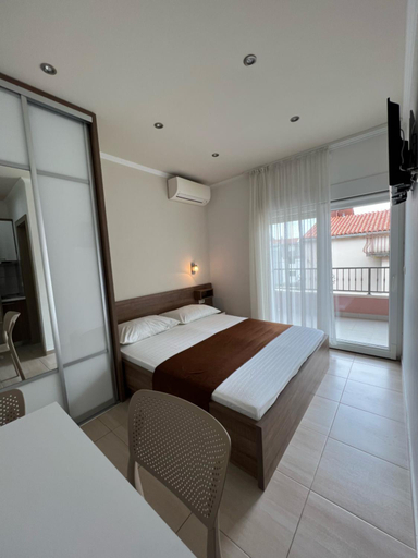 Bedroom 2, Villa Cavar, Apartments Close to the Beach, Makarska