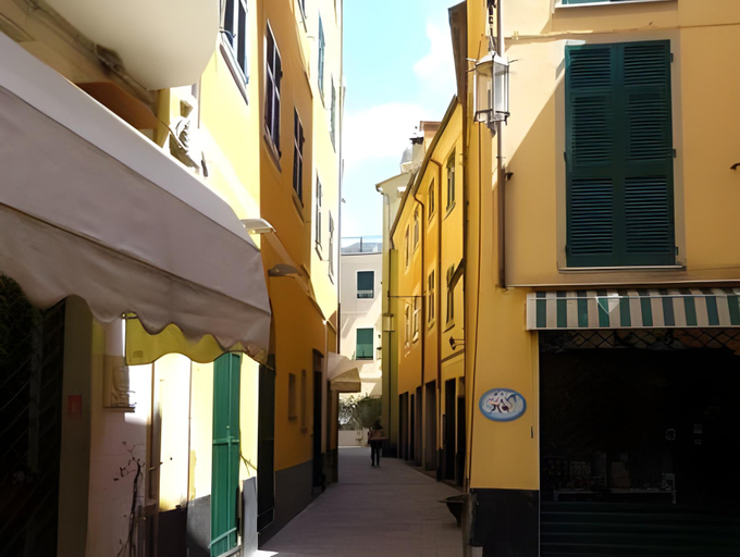 Others 3, Hotel Residence Paradiso, Genova