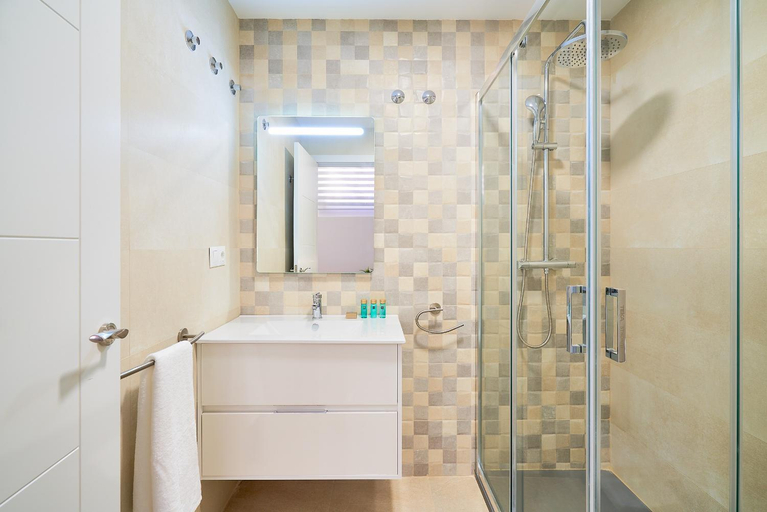 Bathroom 3, Del Parque Flats Estudio Capuchinos, Málaga