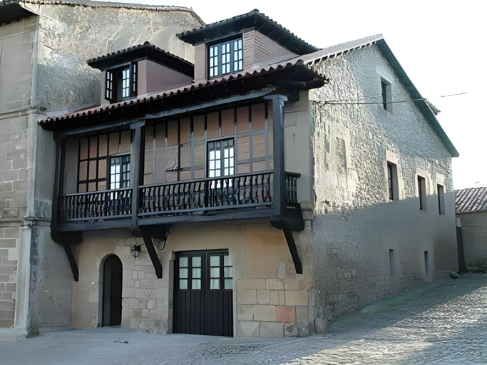 Exterior & Views 1, Akla Hotel Suites Santillana, Cantabria