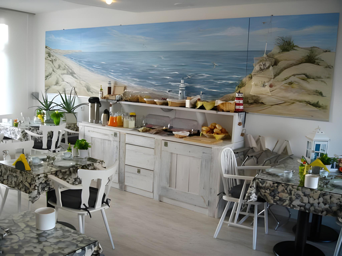 Food & Drinks 3, Bed&Breakfast aan Strand, Katwijk