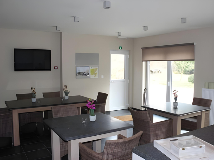 Others 5, B&B Don Genaro, Limburg