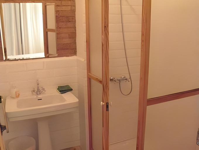Bathroom 2, Hostal Cal Pla, Barcelona