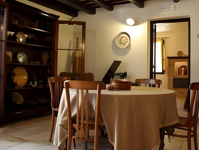 Food & Drinks 5, B&B Sabir, Trapani