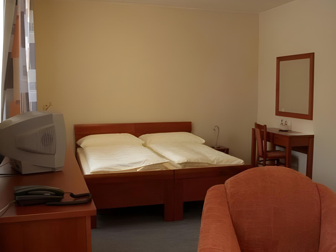 Bedroom 2, Hotel Harmonie, Brno-Venkov