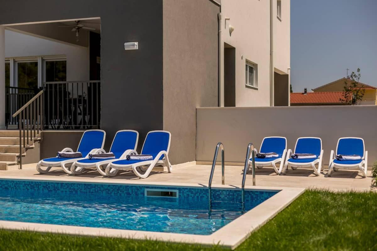 Others 4, Luxe villa with pool, jacuzzi, and sauna, Omiš