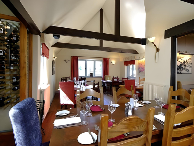 Food & Drinks 2, Cromwell Arms Country Pub with Rooms, Hampshire