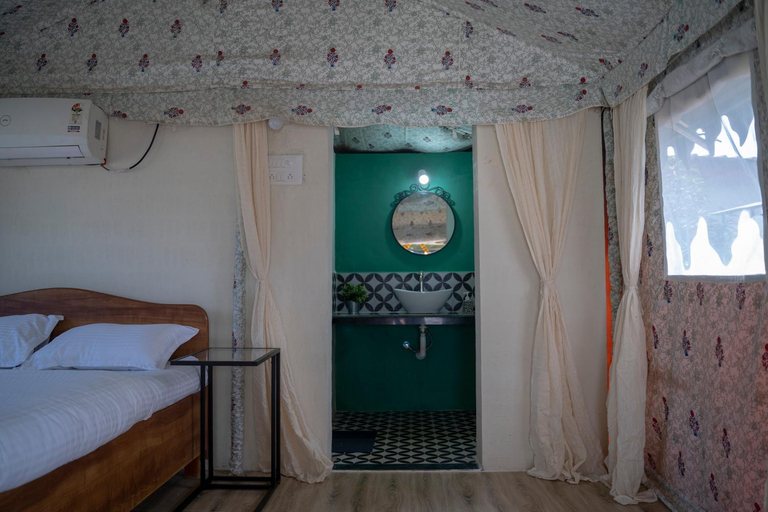 Bedroom, Roy's Nature Nest - Farm Stay near Malshej Ghats, Thane