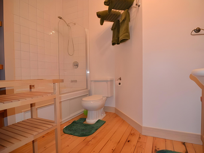 Bathroom 3, Ile de Garde B&B, La Région-Sherbrookoise