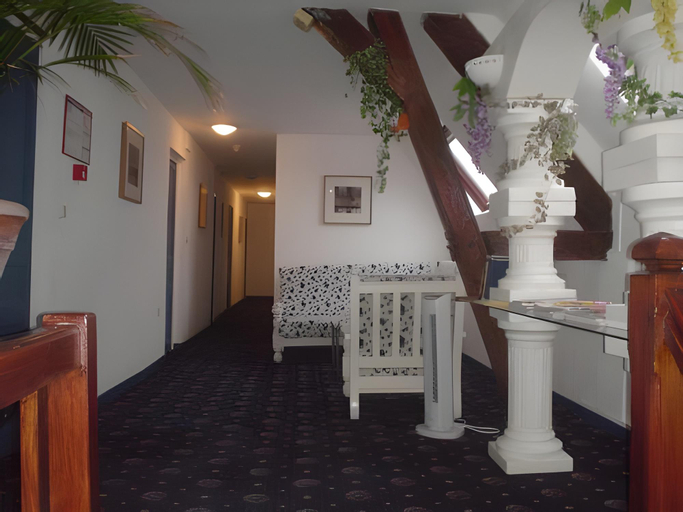 Others 2, Logis Hotel Central, Loiret
