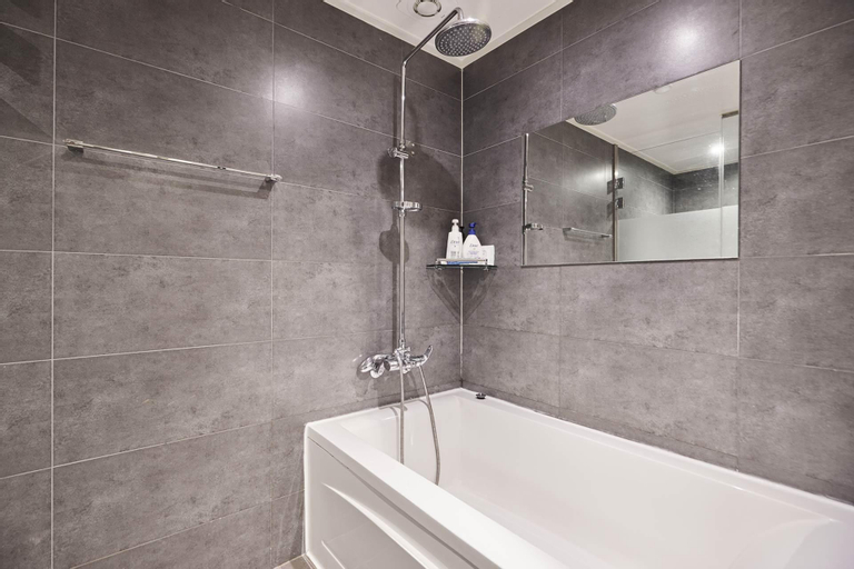 Bathroom 6