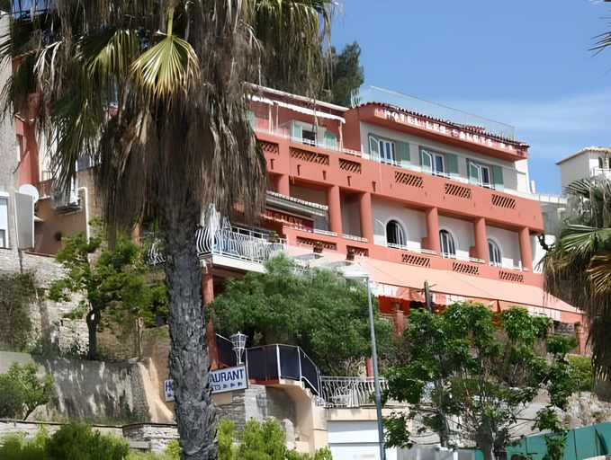 Exterior & Views 2, Les Galets Hv Tel Et B B, Var
