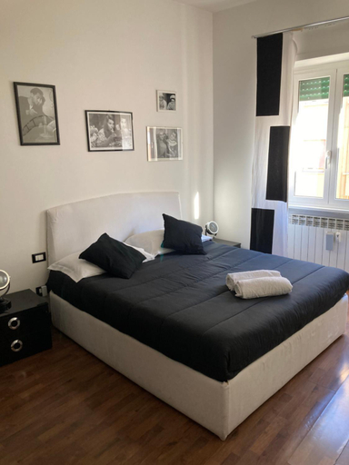 Others 4, Al Civico 32, Rome
