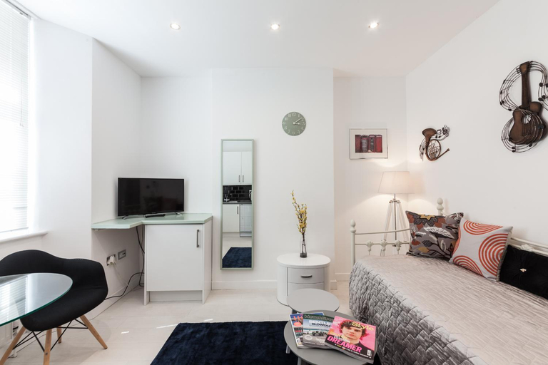 Others 4, Central London Apartment - Great Location, London