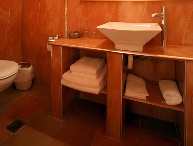 Bathroom 4, Camelot Traditional and Classic Hotel, South Aegean