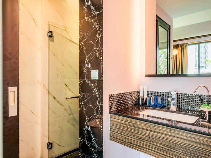 Bathroom 19