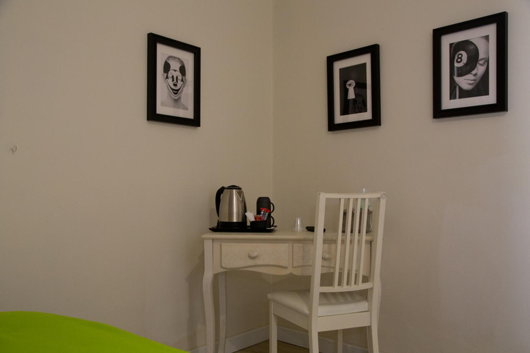 Bedroom 3, Mikasa Piazza Bologna, Rome