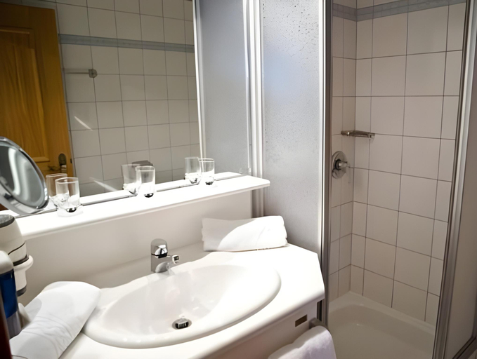 Bathroom 4, Hotel Feriengluck, Landeck
