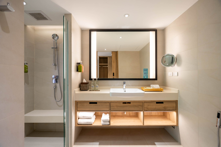 Bathroom 15