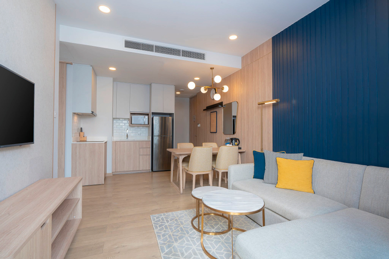 Dining Room 9