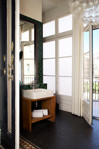 Bathroom, Praktik Rambla, Barcelona