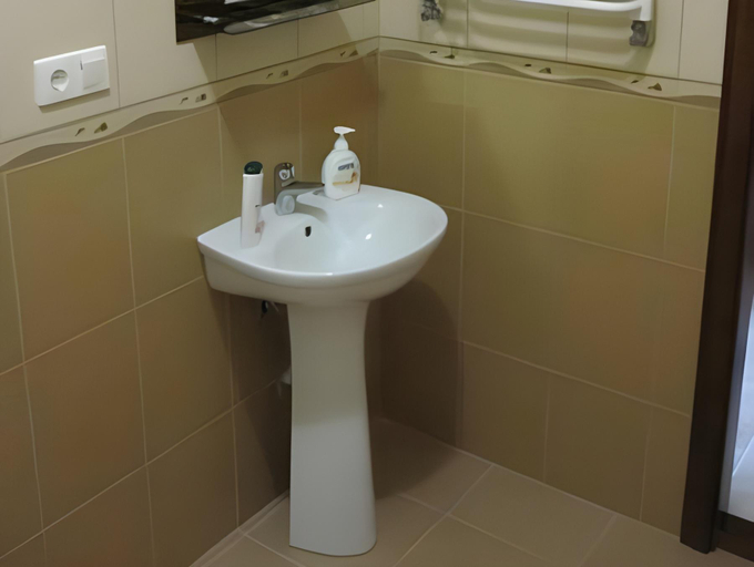 Bathroom 3, Complex Zolota Pidkova, Zolochivs'kyi