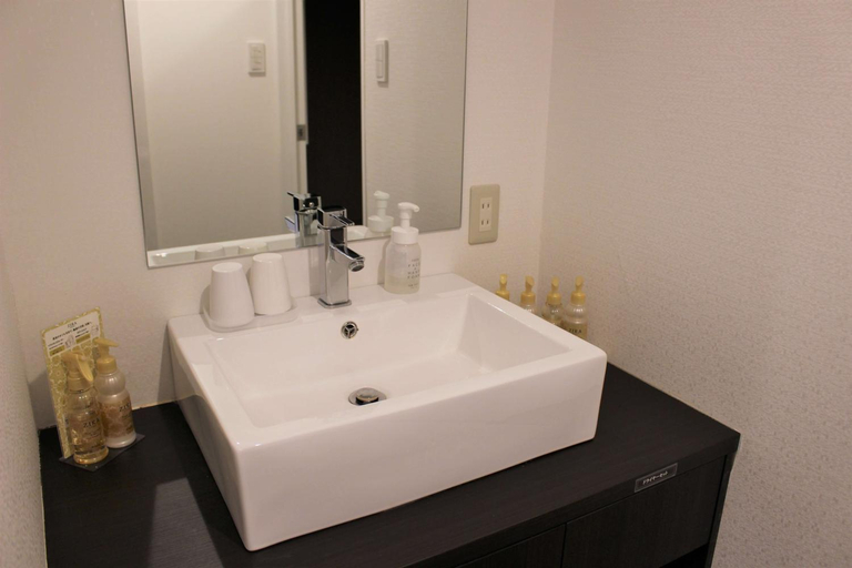 Bathroom 5, Pal Annex Oita (Love Hotel), Ōita