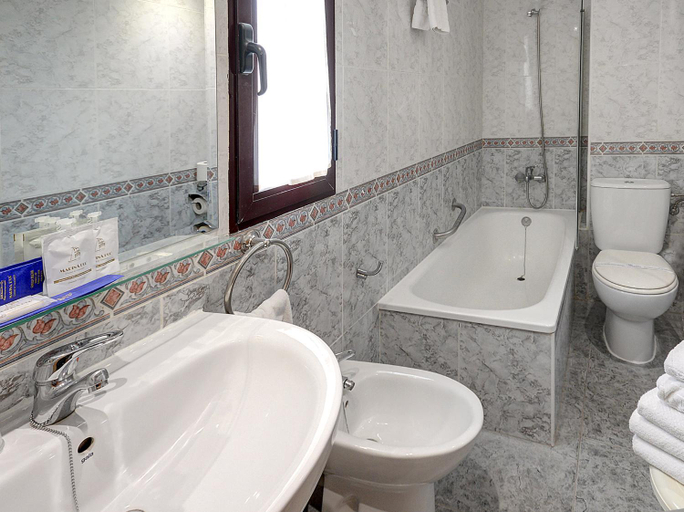 Bathroom 4, Hotel Marina Azul, Castellón