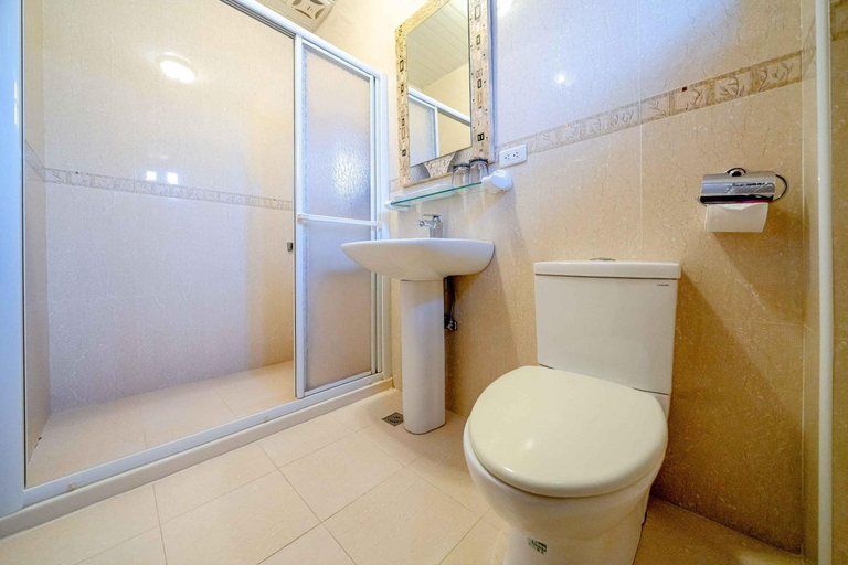 Bathroom 4, Evergreen Garden House, Hualien
