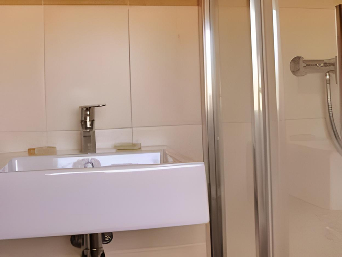 Bathroom 3, Pensjonat Komorniki, Poznań