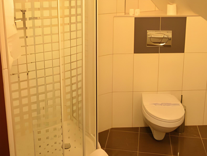 Bathroom 3, Grand Chotowa Hotel Spa Resort, Dębica